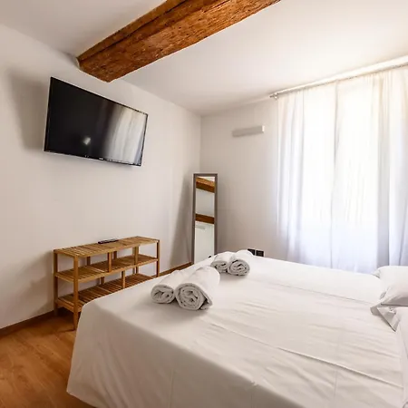 Emilia Hotel apartamentowy 3*