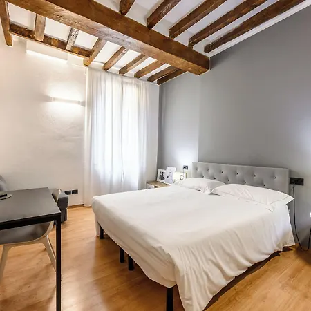 מלון דירות Emilia 3*