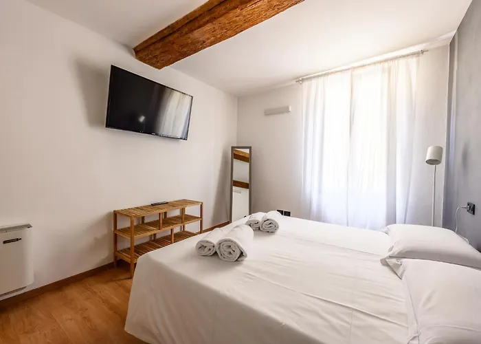 Emilia Apartahotel 3*