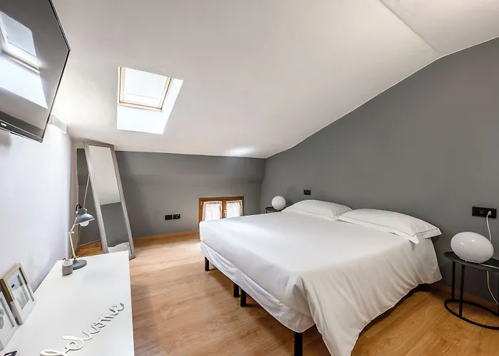 Emilia Apartahotel 3*