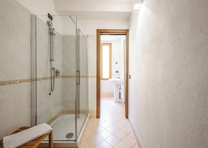 Emilia Apartahotel 3*